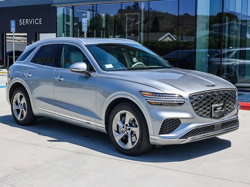Used 2026 Genesis GV70 2.5T Advanced AWD/4WD image 3