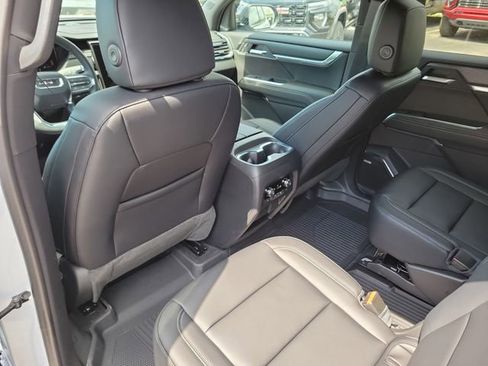 New 2026 GMC Acadia Elevation image 13