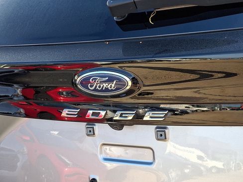 Used 2024 Ford Edge SEL AWD/4WD image 29