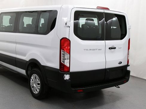 Used 2023 Ford Transit 350 XLT image 7