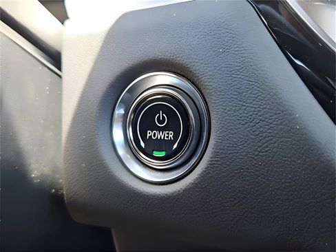 New 2024 Cadillac Lyriq Luxury image 23