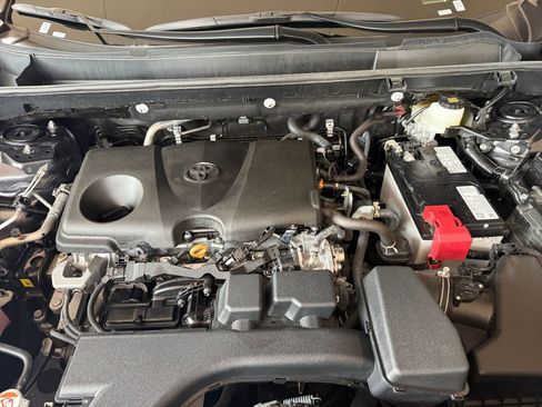 Used 2025 Toyota RAV4 XLE image 25