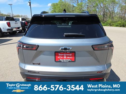 New 2026 Chevrolet Equinox RS w/ Convenience Package III FWD image 7