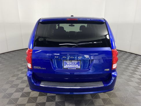 Used 2018 Dodge Grand Caravan SE w/ UConnect Hands-Free Group FWD image 7