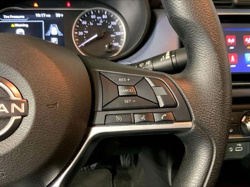 Used 2025 Nissan Versa SV image 19