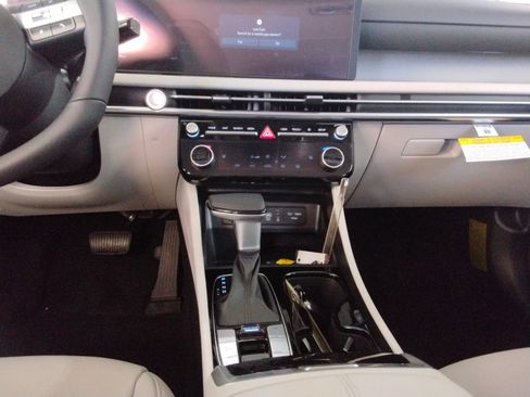 New 2025 Hyundai Tucson SEL image 11