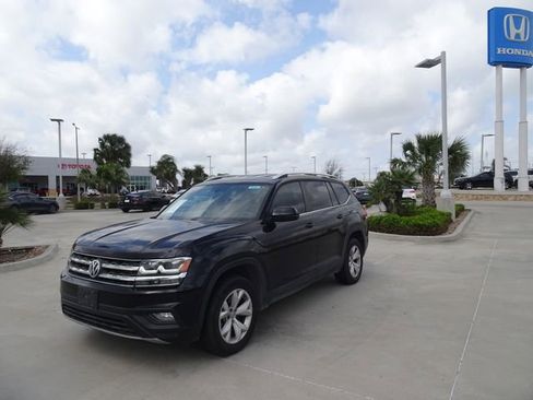 Used 2018 Volkswagen Atlas SE image 1