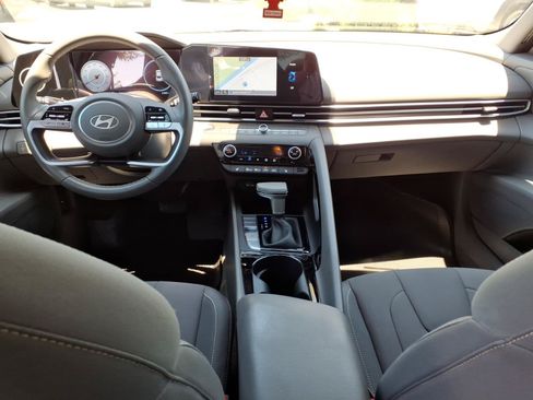 Certified 2024 Hyundai Elantra SEL w/ Convenience Package FWD image 19