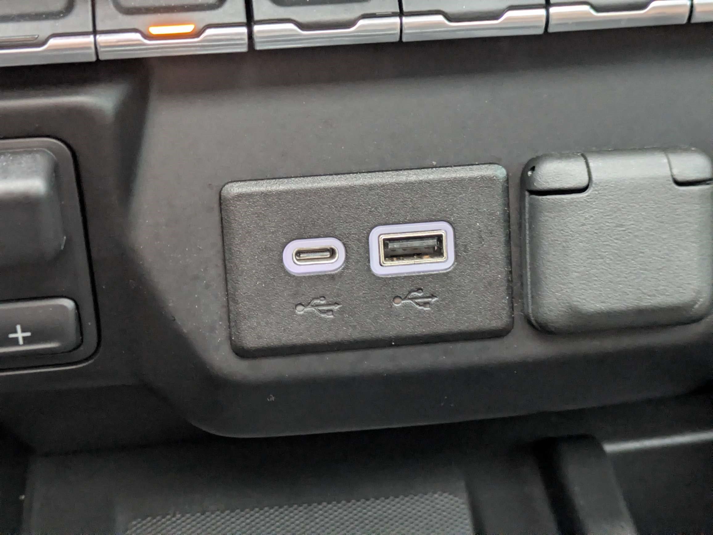 Used 2023 Chevrolet Silverado 2500 High Country w/ Technology Package AWD/4WD image 20