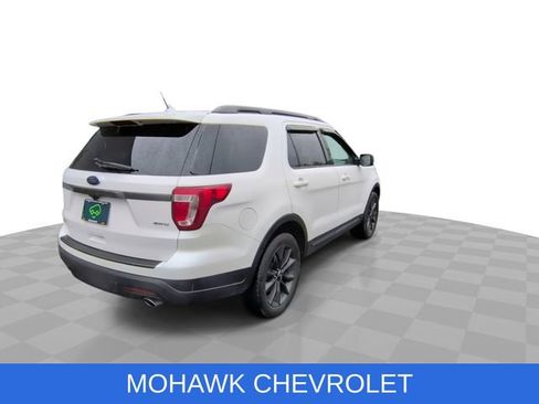 Used 2019 Ford Explorer XLT w/ Equipment Group 202A AWD/4WD image 9