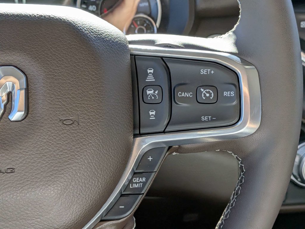 Used 2025 RAM 1500 Laramie AWD/4WD image 23