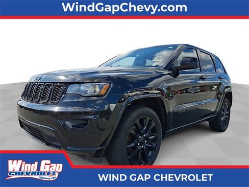 Used 2021 Jeep Grand Cherokee Laredo X image 1