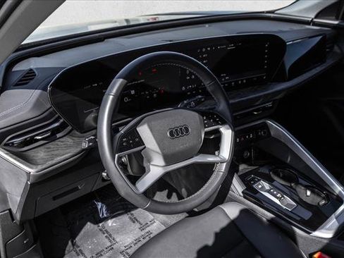Certified 2025 Audi Q5 Premium w/ Convenience Package AWD/4WD image 10