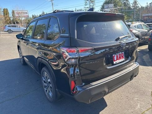 New 2025 Subaru Forester Touring image 4