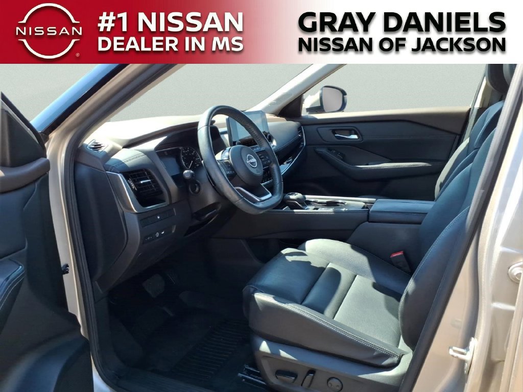 Used 2023 Nissan Rogue SL w/ SL Premium Package FWD image 24