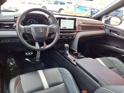 Certified 2025 Toyota Camry SE image 8