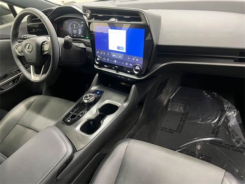 Certified 2023 Lexus RZ 450e Premium image 12