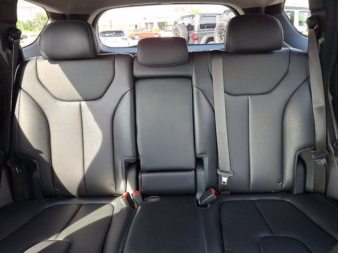 Used 2023 Hyundai Santa Fe SEL w/ Premium Package AWD/4WD image 13