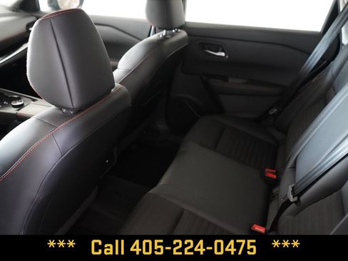 Used 2025 Nissan Rogue SV AWD/4WD image 31
