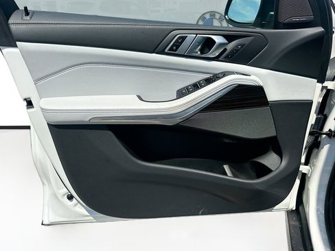 Used 2024 BMW X5 sDrive40i w/ Parking Assistance Package image 22