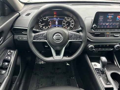 Used 2021 Nissan Altima 2.5 SV image 16