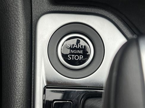 New 2025 Nissan Sentra SR w/ Midnight Edition image 5