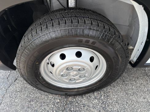 Used 2023 RAM ProMaster 2500 FWD image 16