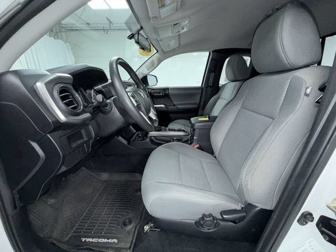 Used 2017 Toyota Tacoma SR5 w/ Tow Package AWD/4WD image 12