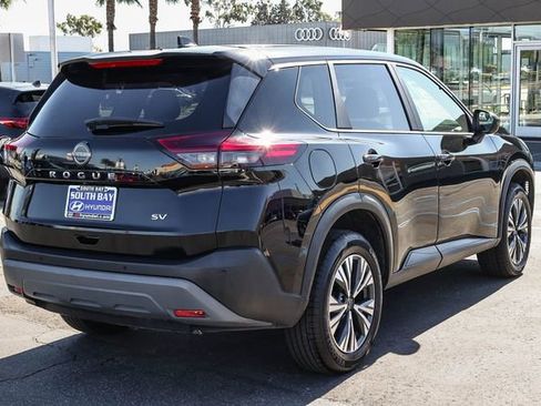 Used 2023 Nissan Rogue SV image 6
