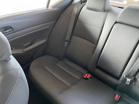 Used 2025 Nissan Altima 2.5 SV image 38