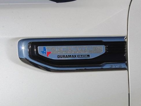 Used 2023 GMC Sierra 1500 SLT image 13