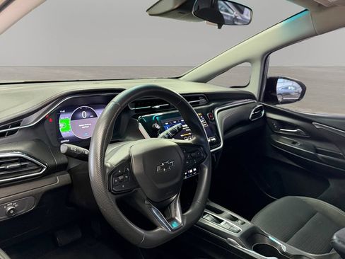 Used 2023 Chevrolet Bolt LT FWD image 16