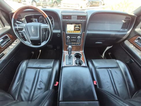 Used 2017 Lincoln Navigator Select AWD/4WD image 14