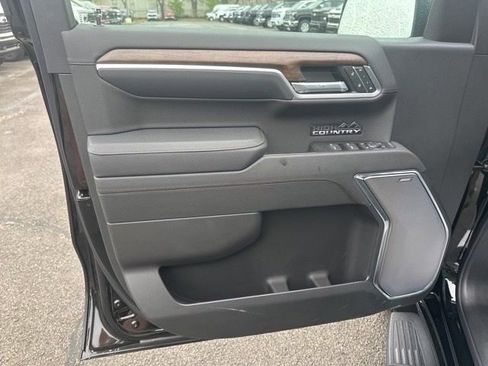 New 2026 Chevrolet Silverado 1500 High Country w/ LPO, Dark Essentials Package image 11