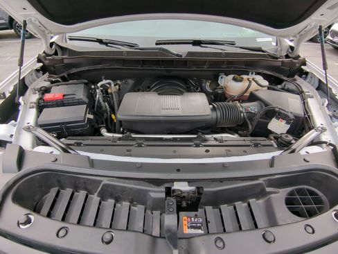 Used 2024 Chevrolet Suburban LT image 35