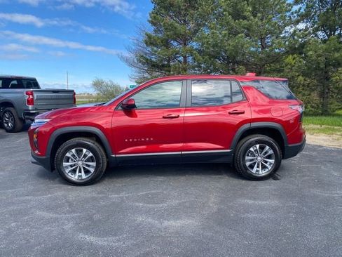 New 2026 Chevrolet Equinox LT w/ Convenience Package II AWD/4WD image 2