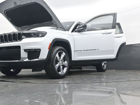 Used 2021 Jeep Grand Cherokee L Limited image 41