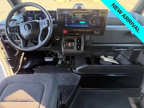 Used 2023 Chevrolet Brightdrop 600 w/ Active Safety Package 2 AWD/4WD image 6
