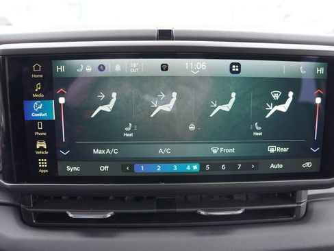 Certified 2025 Jeep Wrangler Unlimited Sahara w/ Safety Group image 23