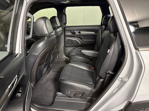 Used 2024 Kia Telluride SX Prestige X-Pro AWD/4WD image 30