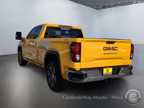 Used 2025 GMC Sierra 1500 SLE w/ Preferred Package image 6