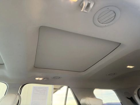 Used 2018 Ford Explorer Platinum image 23