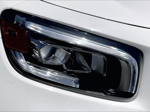 Used 2023 Mercedes-Benz GLB 250 image 27