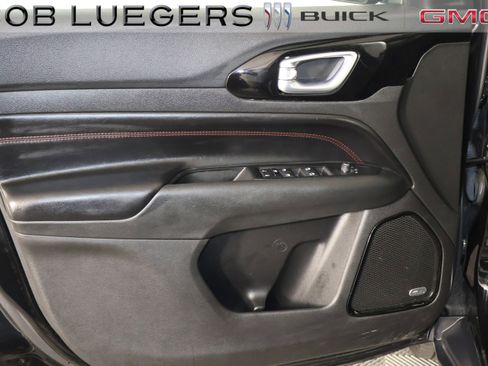 Used 2022 Jeep Compass Trailhawk w/ Sun and Sound Group AWD/4WD image 8