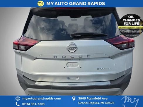 Used 2023 Nissan Rogue SV AWD/4WD image 8