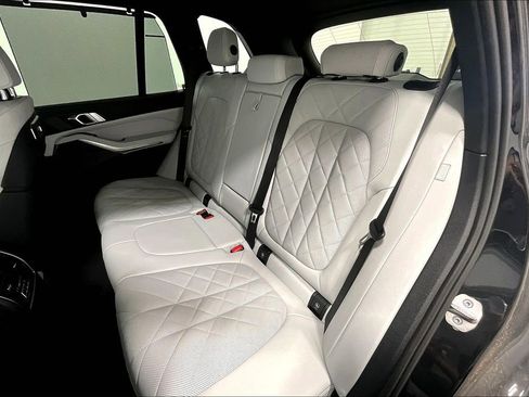 New 2025 BMW X5 M60i image 7