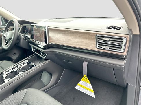 Used 2026 Volkswagen Atlas SEL image 24