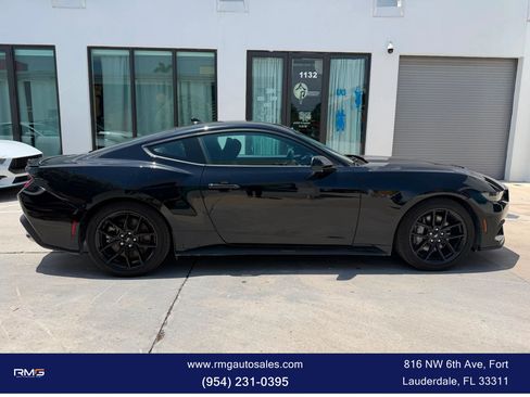 Used 2025 Ford Mustang GT RWD image 14