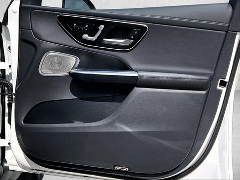 Certified 2023 Mercedes-Benz GLC 300 image 19