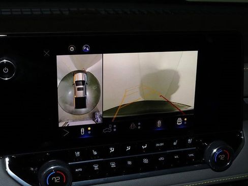 Used 2024 Chevrolet Colorado ZR2 w/ ZR2 Convenience Package III image 23